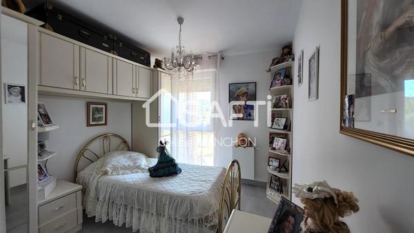 EXCLUSIVITÉ PROCHE CENTRE VILLE D'OLLIOULES - T4 de 90 m2 + Terrasse + Parking couvert sécurisé