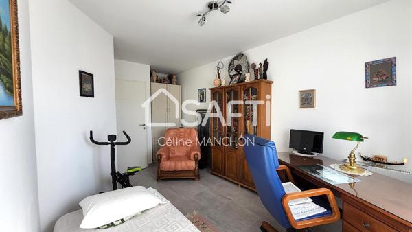 EXCLUSIVITÉ PROCHE CENTRE VILLE D'OLLIOULES - T4 de 90 m2 + Terrasse + Parking couvert sécurisé