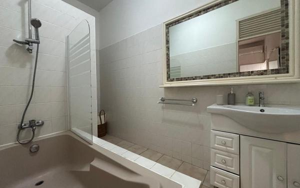 Appartement à louer    2 pièces •  Saint-François