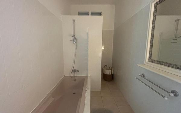 Appartement à louer    2 pièces •  Saint-François