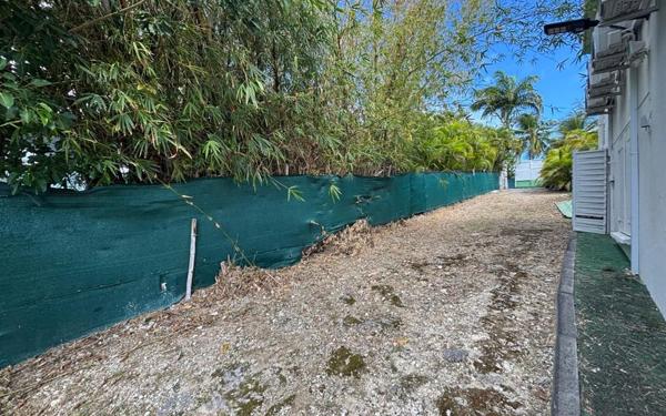 Appartement à louer    2 pièces •  Saint-François