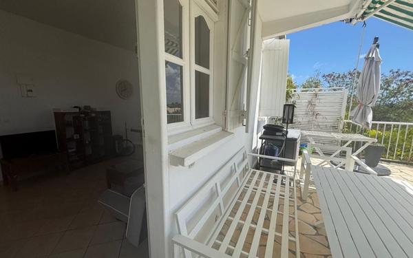 Appartement à louer    2 pièces •  Saint-François