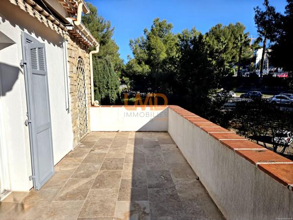 Appartement T3/4 avec terrasse et garage