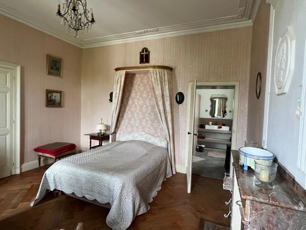 Marciac (32) ELEGANTE MAISON DE MAITRE, sans travaux, avec maison d'artistes ou gîte, parc séculaire clos de murs