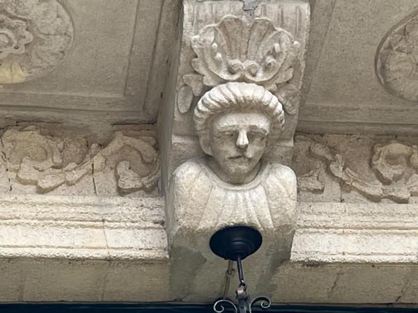 Marciac (32) ELEGANTE MAISON DE MAITRE, sans travaux, avec maison d'artistes ou gîte, parc séculaire clos de murs