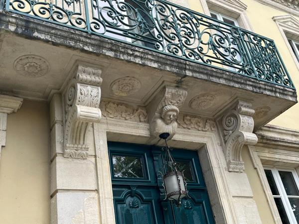 Marciac (32) ELEGANTE MAISON DE MAITRE, sans travaux, avec maison d'artistes ou gîte, parc séculaire clos de murs