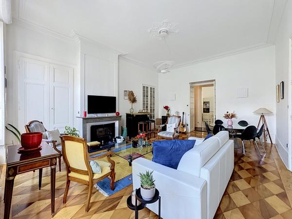 À VENDRE – HYPER-CENTRE – T4 DE 139 M² – HÔTEL DE LA CITÉ