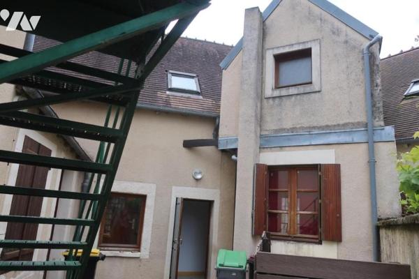 Immeuble de rapport - Cour - 233m² cadastré
