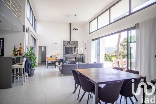 Maison à vendre 5 pièces 213 m² Le Plan-de-la-Tour