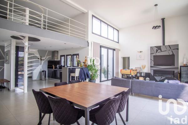 Maison à vendre 5 pièces 213 m² Le Plan-de-la-Tour