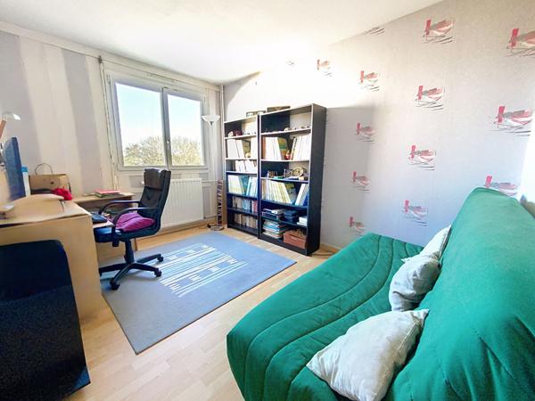 Appartement Angers sud de 5 pièces de 104 m2 avec balcon et garage