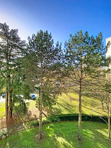 Appartement Angers sud de 5 pièces de 104 m2 avec balcon et garage