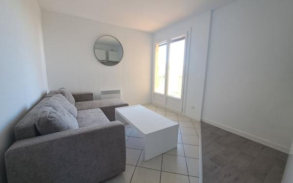 Appartement à vendre    2 pièces •  Fleury