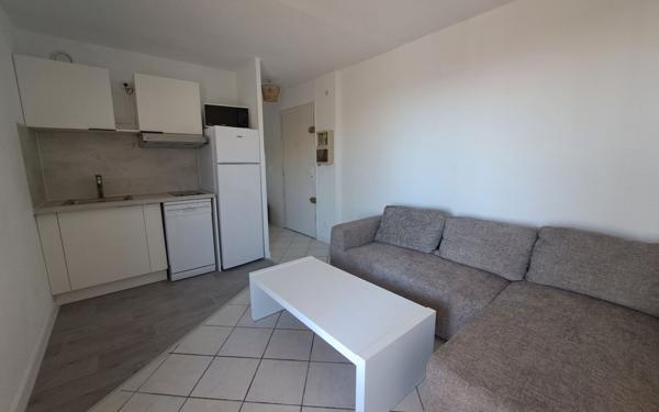 Appartement à vendre    2 pièces •  Fleury
