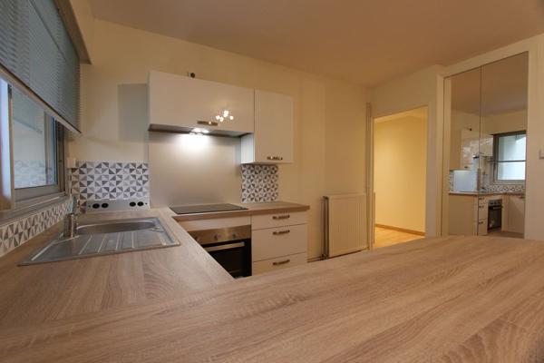 UN APPARTEMENT T2 bis AVEC JARDIN ET GARAGE PRIVATIFS, AU BRADEN. -