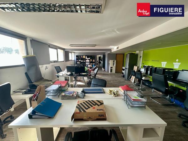 BUREAUX AVEC PARKING A LOUER PROCHE COMMERCES ET AUTOROUTES
