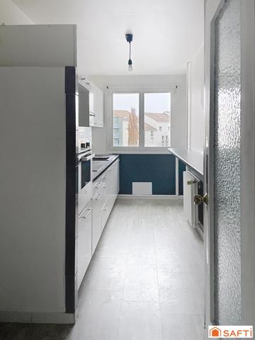 Appartement de 1980 - T3 - 2 chambres - RER C - Ecoles - Tout à pieds - aucun travaux