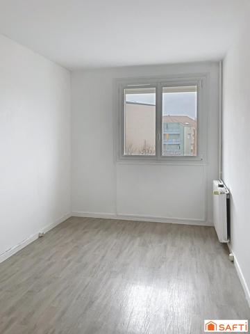 Appartement de 1980 - T3 - 2 chambres - RER C - Ecoles - Tout à pieds - aucun travaux