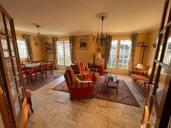 Maison à vendre    6 pièces •  Nogent-le-Rotrou