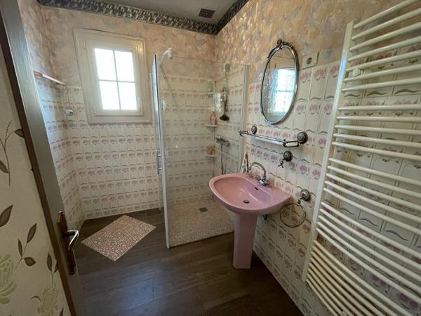 Maison à vendre    6 pièces •  Nogent-le-Rotrou