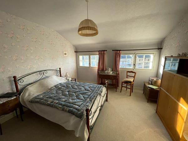 Maison à vendre    6 pièces •  Nogent-le-Rotrou