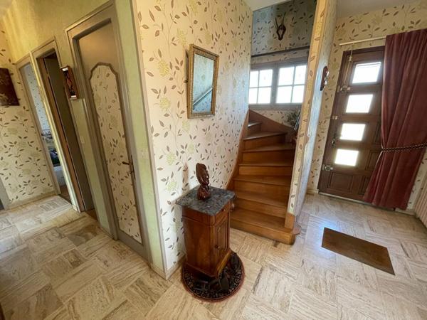 Maison à vendre    6 pièces •  Nogent-le-Rotrou