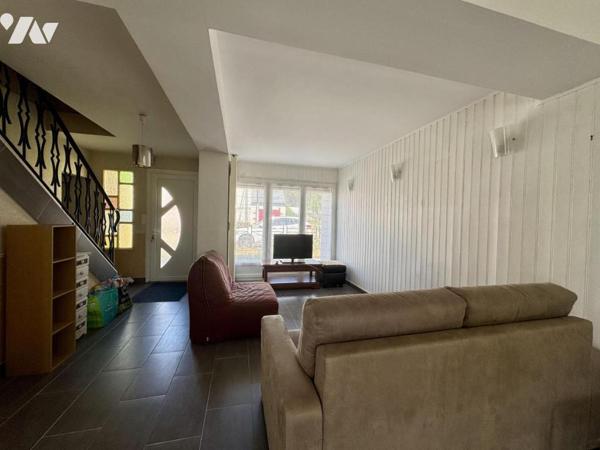 A VENDRE - Maison familiale à 600m du centre bourg de Saint Etienne de Montluc