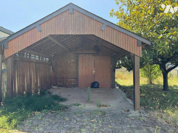 A VENDRE - Maison familiale à 600m du centre bourg de Saint Etienne de Montluc