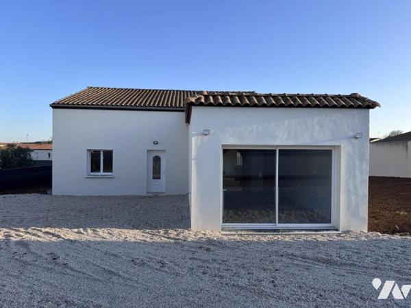 79410 ECHIRE - VILLA RECENTE DE 170m² sur terrains de 926m²