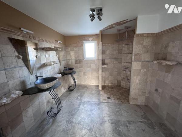 79410 ECHIRE - VILLA RECENTE DE 170m² sur terrains de 926m²