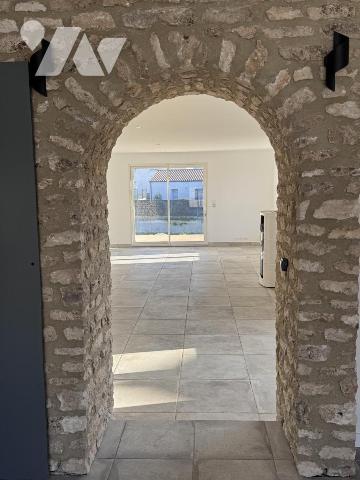 79410 ECHIRE - VILLA RECENTE DE 170m² sur terrains de 926m²