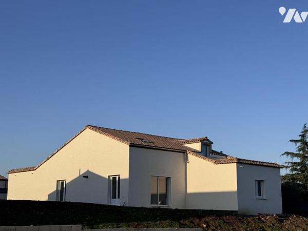 79410 ECHIRE - VILLA RECENTE DE 170m² sur terrains de 926m²