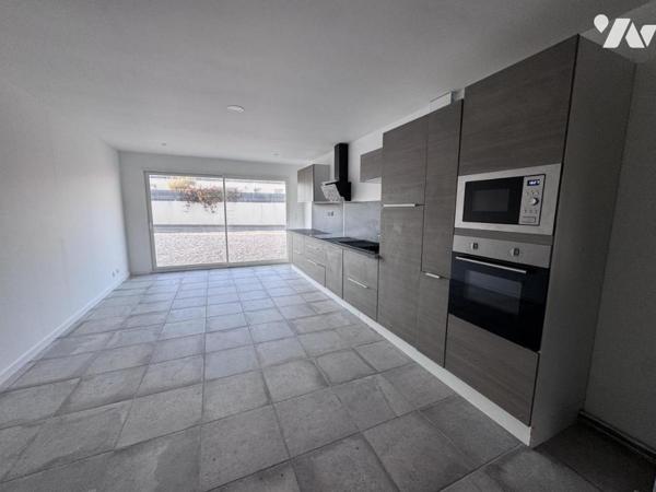 79410 ECHIRE - VILLA RECENTE DE 170m² sur terrains de 926m²