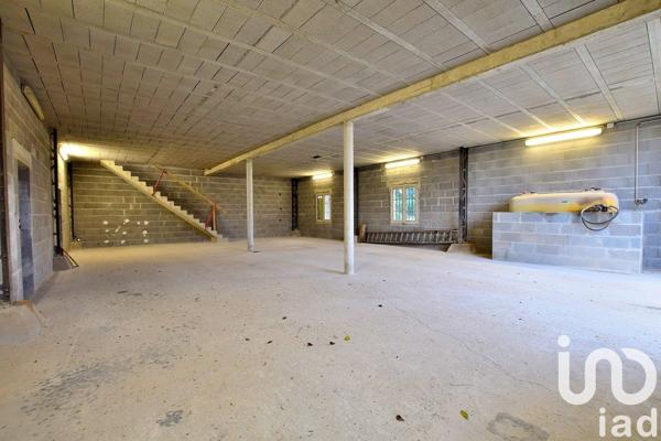 Grange 6 pièces de 410 m² à Esvres (37320)