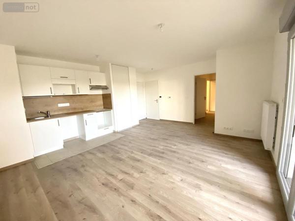 Appartement à louer à Avrillé dans le Maine-et-Loire (49240), ref : 49031-L155