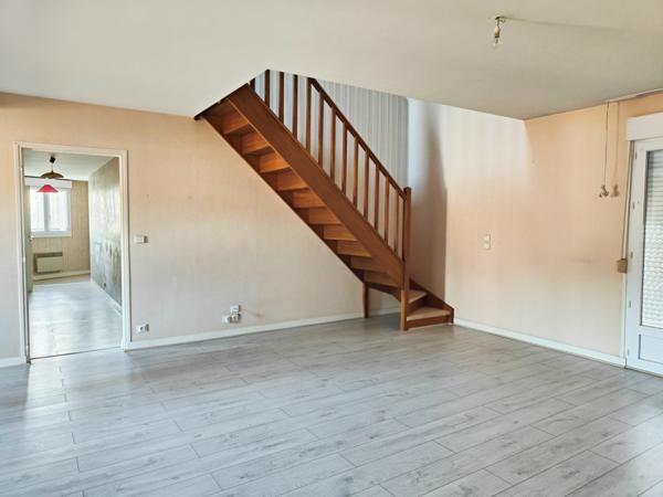 Appartement à vendre    6 pièces • 145 m2 Noyon