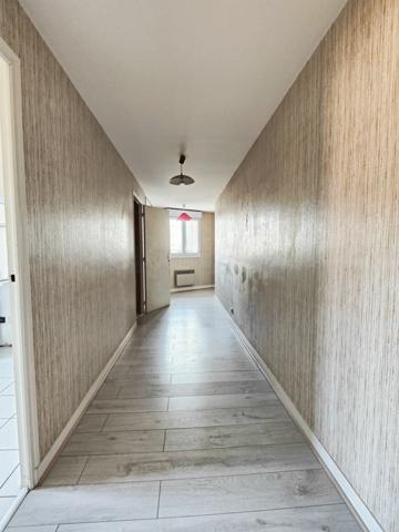 Appartement à vendre    6 pièces • 145 m2 Noyon