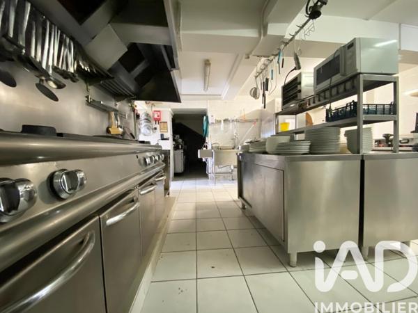Maison à vendre 10 pièces 1 000 m² Sablons sur Huisne