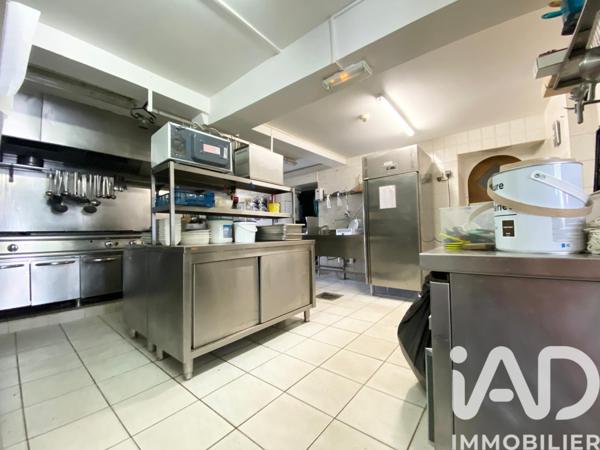 Maison à vendre 10 pièces 1 000 m² Sablons sur Huisne
