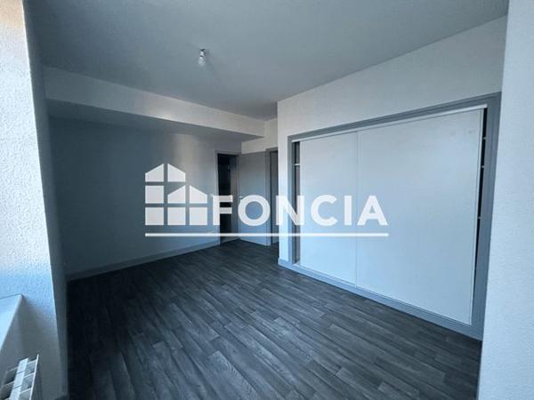 Location Appartement 3 pièces 75 m² - 132 PLACE CHARLES ALBERT Sallanches 74700