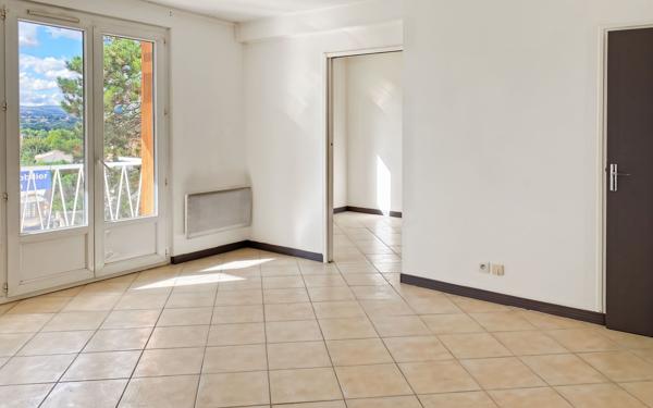 Appartement à vendre    3 pièces • 50,68 m2 Oraison