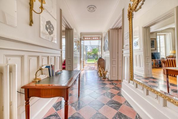 Elégant Appartement de Charme avec Jardin