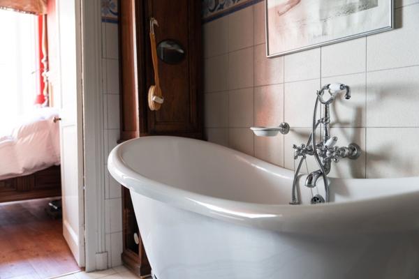 Elégant Appartement de Charme avec Jardin