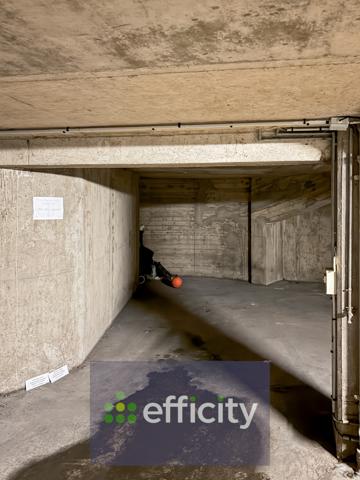 Parking
        
        - 4 m² Exclusivité 19 000 € *