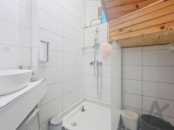 Maison de village, 4 pièces, 91 m2 à Bessenay
