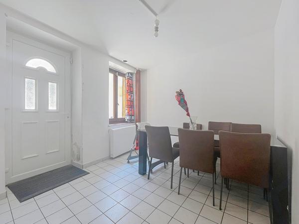 Maison de village, 4 pièces, 91 m2 à Bessenay