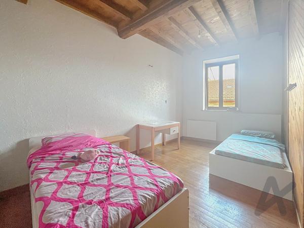 Maison de village, 4 pièces, 91 m2 à Bessenay