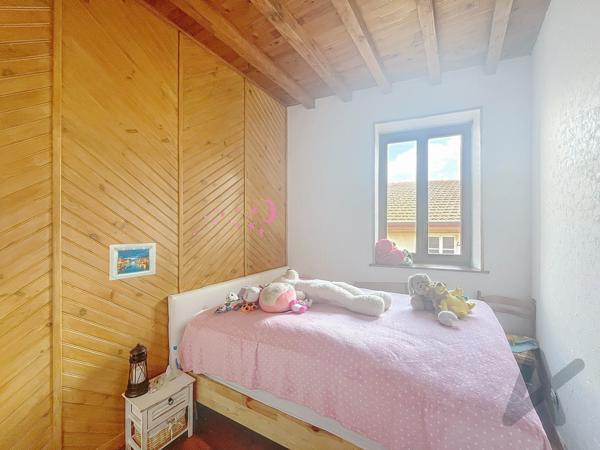 Maison de village, 4 pièces, 91 m2 à Bessenay