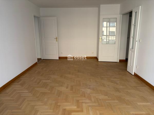 Location Appartement 2 pièces 51.9 m² - Courbevoie 92400