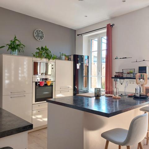 Dpt Tarn et Garonne (82), à vendre MONTAUBAN maison P6 de 185 m² -Avec terrasse et garage deux voitures